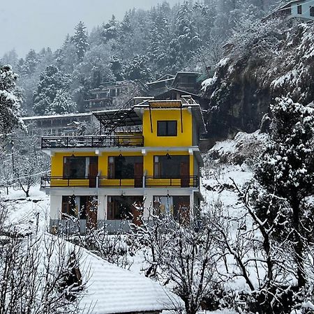 Firefly Hostel Manali  Bagian luar foto