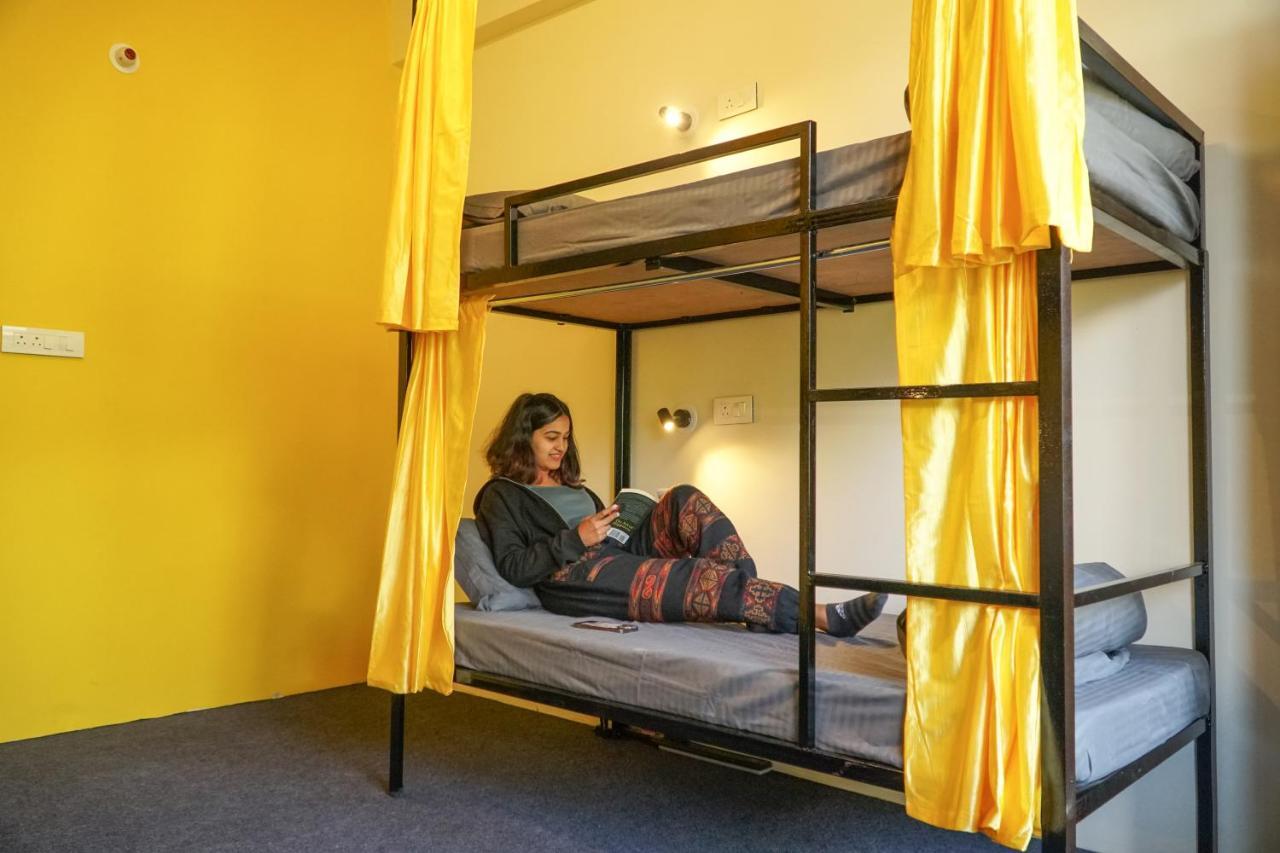 Firefly Hostel Manali  Bagian luar foto